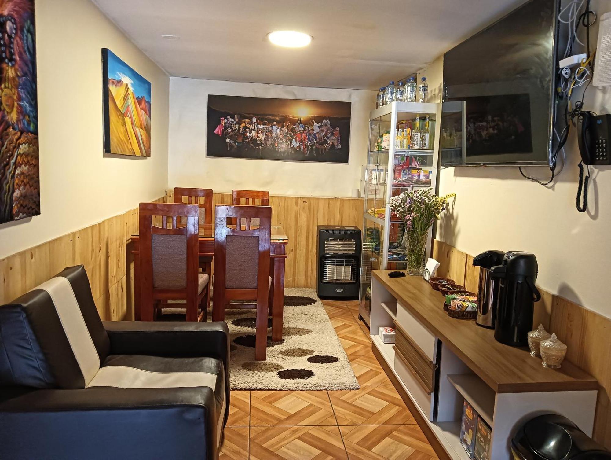 Paucartambo Wasichay Hostal Pensión